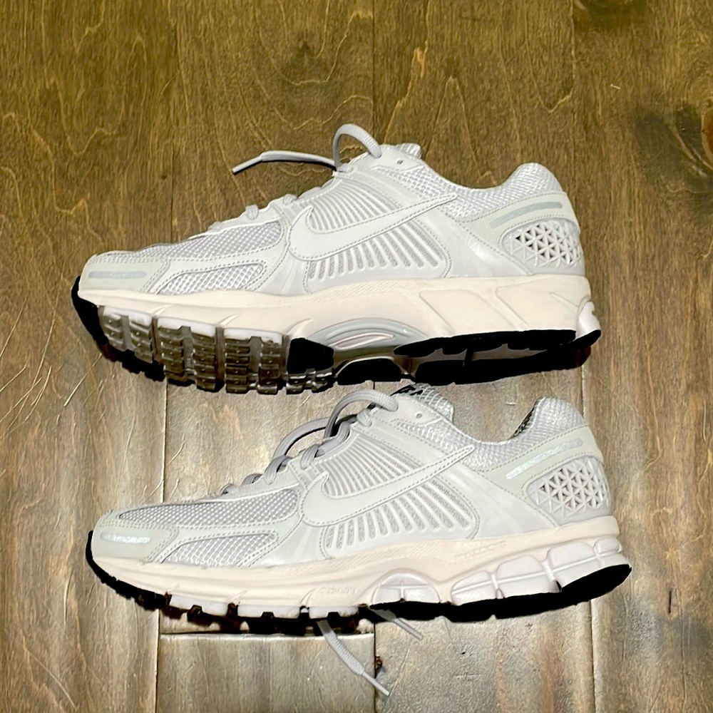 Nike Zoom Vomero 5 Vast Gray